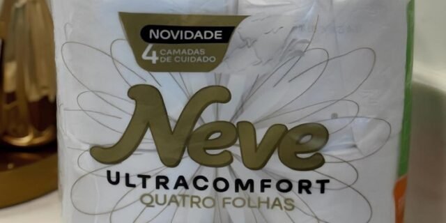 Neve Papel Higiênico Ultracomfort, Folha Quádrupla, 20m, 12 rolos
