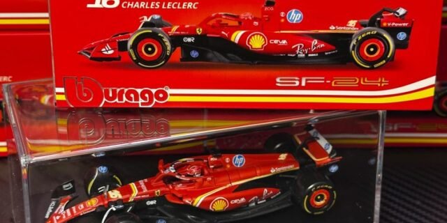Bburago 1/43 – SF-24 for Scuderia Ferrari F1 Team SF24 Signature Die cast Adults Model Car Display F1 GP 2024 Collection – #55 Carlos Sainz
