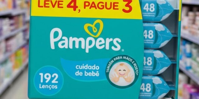 Lenço Umedecido Pampers Cuidado de Bebê 4 Pacotes com 48 Unidades Cada
