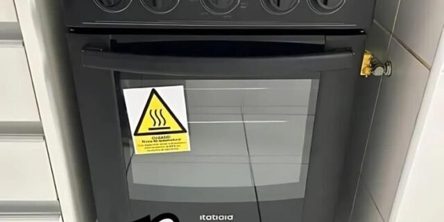 Fogão a gás Itatiaia 4 bocas Preto Bivolt