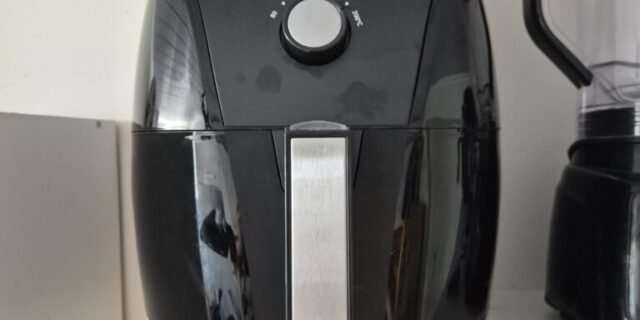 Air Fryer Britânia 5L Antiaderente Gold 1500W BAF45A 127V