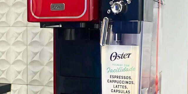 Cafeteira Espresso Oster PrimaLatte Touch Red – 220V