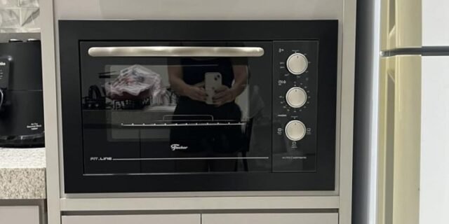 FISCHER FORNO ELÉTRICO EMBUTIR FIT LINE 48L BLACK só 127V