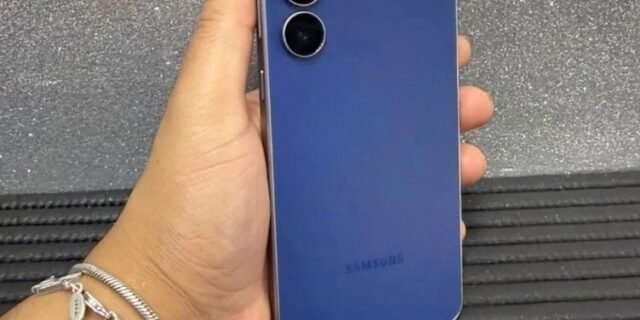 Celular Samsung Galaxy S25 FE 5G, 128GB, 8GB, Câmera Tripla – Azul Marinho