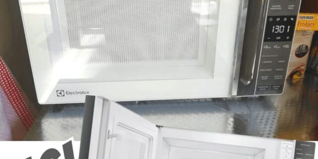 Micro-ondas Electrolux 36L Branco Efficient com Descongelamento Assistido ME36B só 127V