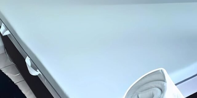 Colchão Queen Emma One Light – 158x198x18cm, Colchão de Espuma com 2 Camadas, Firmeza Ideal, Suporte Corporal, Conforto e Frescor