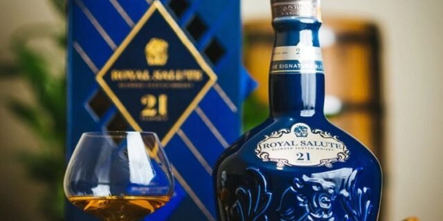 Whisky Royal Salute 21 anos The Signature Blend Escocês – 700 ml