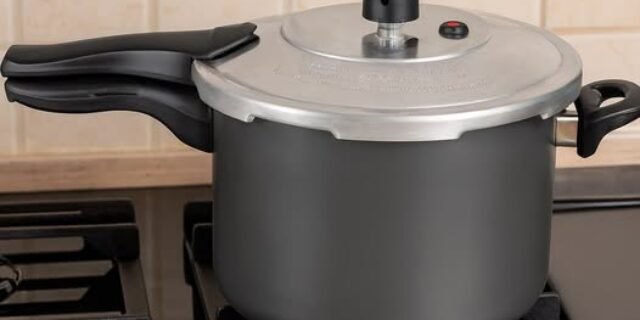 Panela de Pressão 4,5L Teflon Antiaderente Alegrete Cinza