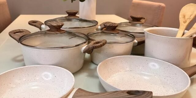 Jogo de panelas de cozinha Mimo Style Cook Fundo de Tripla Indução com 10 peças de alumínio marmol vanila