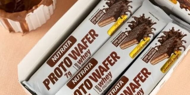 Suplemento Alimentar Proto Wafer 30g Display com 12 Unidades Sabor Chocolate Belga Nutrata