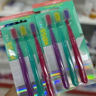 KESS Pack com 3 Escovas Dentais Pro Extra Macias