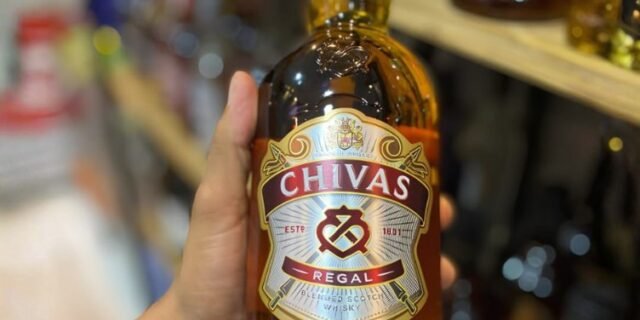 Whisky Chivas Regal 12 anos Blended Escocês – 1 Litro