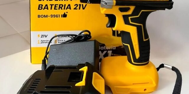Parafusadeira Furadeira a Bateria 21V com Empunhadura Emborrachada, Bateria Recarregável e Carregador Bivolt