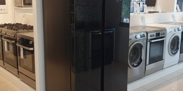 Geladeira Electrolux Frost Free Inverter 531l Efficient Auto Cor Preto