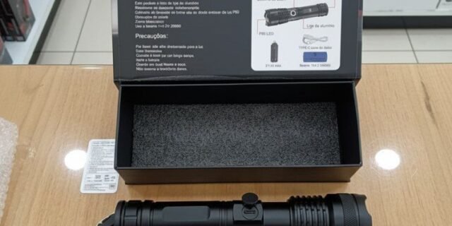 Lanterna Militar Tatica LED CREE Mais Forte do Mundo Potente 1Km