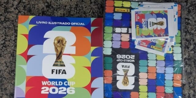Kit Álbum Brochura + 12 Envelopes de Figurinhas Copa do Mundo da FIFA 2026