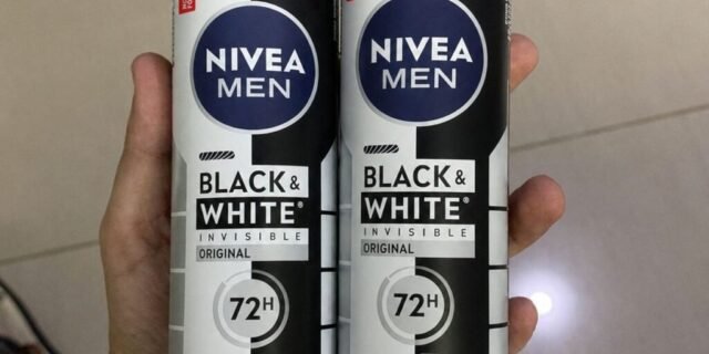 Kit NIVEA Desodorante Aerosol Men Black&White Invisible – 2 unidades