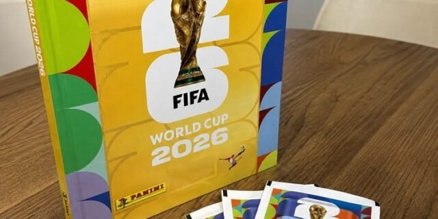 Kit C/ 1 Álbum Copa Do Mundo 2026 Capa Ouro + 36 Envelopes (252 figurinhas) FIFA Word Cup 2026
