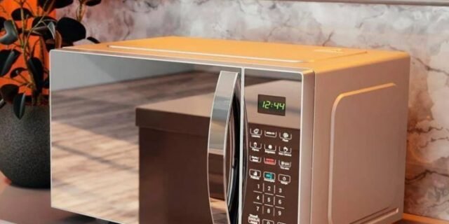 Micro-ondas 33L Philco Limpa Fácil PMO38E 1400W 220V