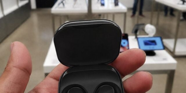 Fone De Ouvido Samsung Galaxy Buds Core Sm-r410 Preto