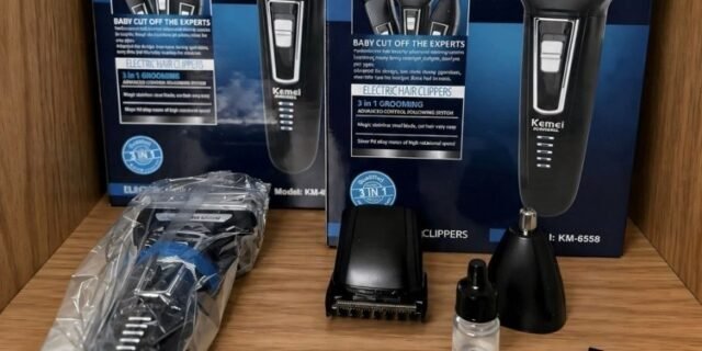 Barbeador E Cortador De Cabelo 3 Em 1 Kemei Km-6558