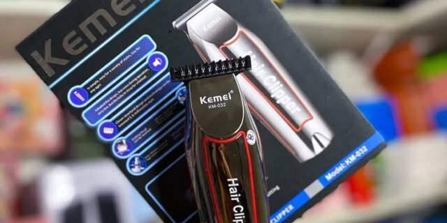 Máquina de Acabamento Sem Fio Kemei KM-032 Prateada 3 Pentes