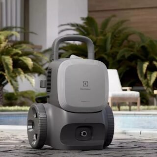 Lavadora De Alta Pressão Electrolux 1600psi 1400w De Potência Com Engate Rápido Easywash Lava Jato Lava Car Qws1600 Cinza – 220V