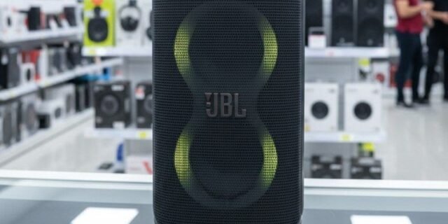 JBL, Caixa de Som, PartyBox Club 120, Bluetooth, Show de Luzes, À Prova de Respingos, Som JBL Pro Sound, 160W RMS – Preta
