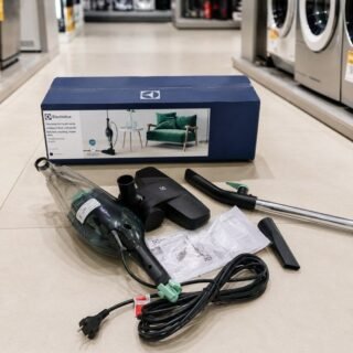 Aspirador De Pó Vertical Electrolux 1.100w Cabo De 5m Portátil De Mão 2 Em 1 Potente Com Capacidade 1,2l Filtro Hepa Preto