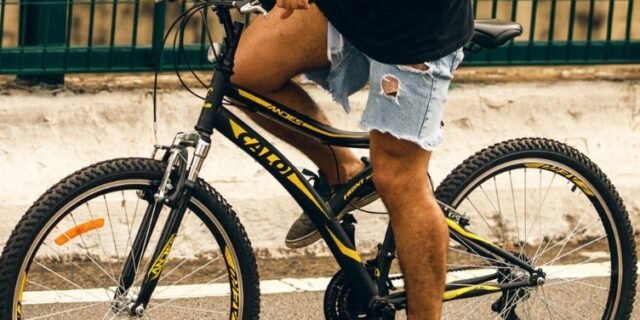 Caloi Bicicleta Andes, Aro 26, Câmbio 21 Velocidades, Preta