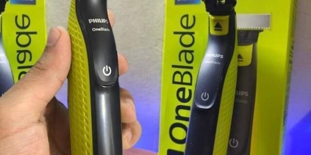 Aparador e raspador OneBlade com 3 pentes, à prova d’água, Bivolt – QP2724/10 Philips