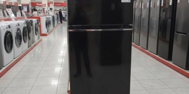 Geladeira LG Inverter Top Freezer 395L Black GN-B392PXG – 127V