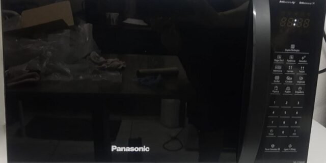 Microondas Panasonic Dupla Refeição 34l Black Glass Nn-st66nbru 110V