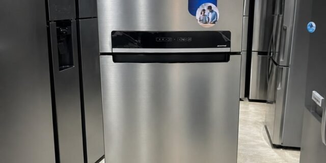 Geladeira Frost Free Duplex 473L Inverter Cor Inox Midea