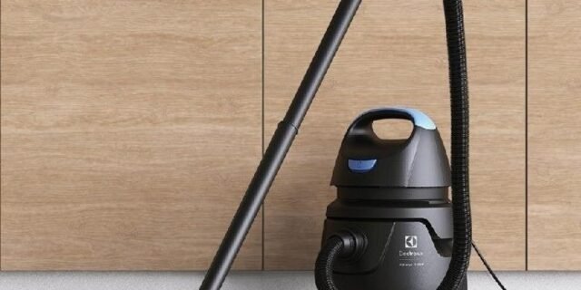 Electrolux Aspirador água pó compacto 1400W