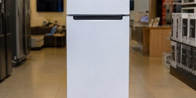 Geladeira/Refrigerador Midea Cycle Defrost Duplex Branca 410L RT554