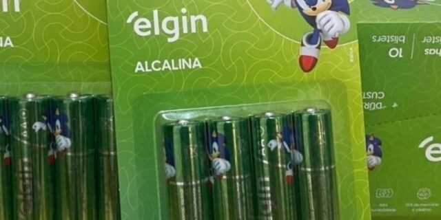 Pilha Alcalina AA com 8 unidades Elgin Comum