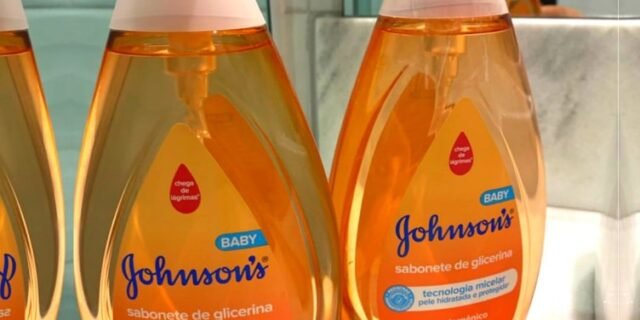Sabonete Líquido Glicerina Da Cabeça Aos Pés Johnson’s Baby, 750ml