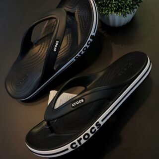 Chinelo Crocs Bayaband Flip Black/white