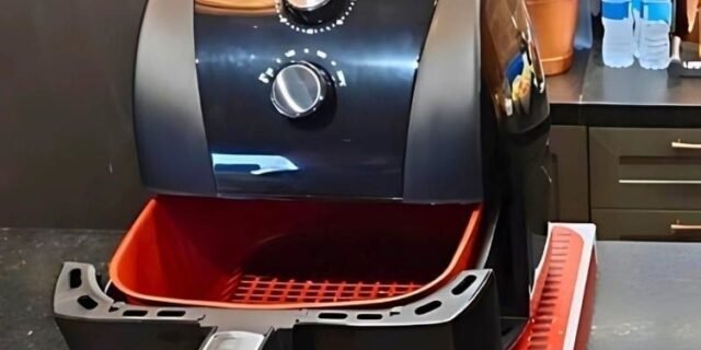 Fritadeira Air Fryer Britânia 5,5L 1500W BFR50 Redstone 220V