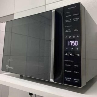 Micro-ondas Electrolux 23L Inox Efficient com Descongelamento Assistido 220v