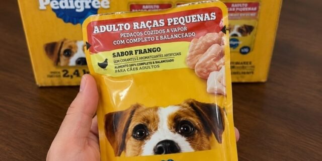 Pack Ração Úmida Pedigree Sachê Carne/Frango/Cordeiro para Cães Adultos de Raças Pequenas – Leve 24 Pague 18