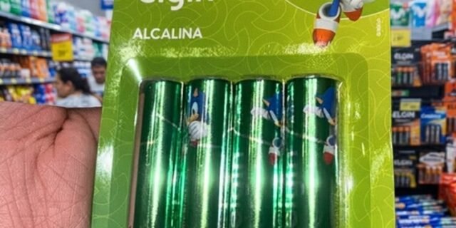 Pilha Alcalina AA com 8 unidades Elgin Comum