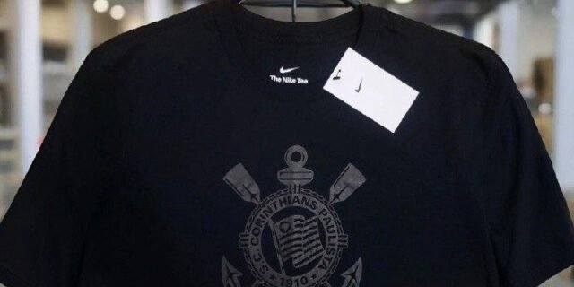 Camiseta Nike Corinthians Escudo Masculina