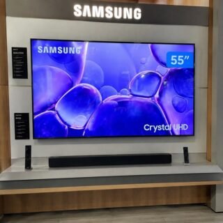 Smart TV 55” Samsung 4K UHD Crystal UHD – 3 HDMI + Soundbar B-Series HW-B400F 40W USB