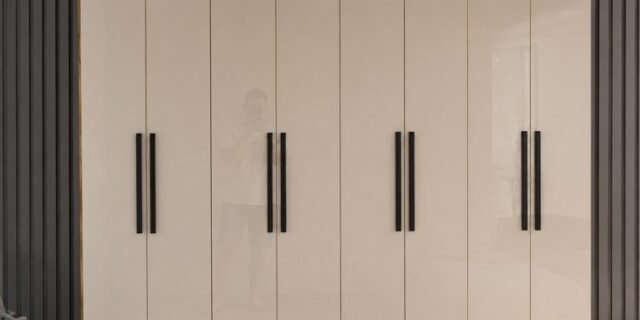 Guarda-roupa Casal 8 Portas 4 Gavetas Araplac