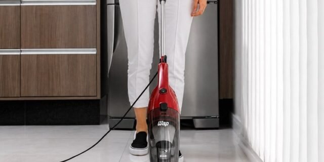 WAP Aspirador de Pó Vertical HIGH SPEED PLUS 3 em 1, Compacto, 1,2 Litros, com Extensor Removível, 134mbar 1350W 220V