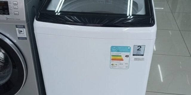 Máquina de Lavar Roupas 12kg Branca Midea Wave Impeller 127V