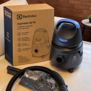 Electrolux Aspirador água pó compacto potente função sopro 1400W 127V