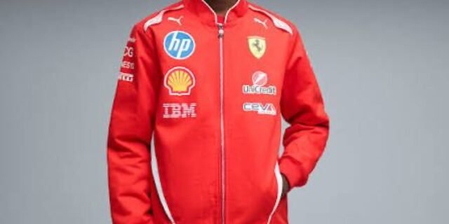 Jaqueta Scuderia Ferrari Replica Driver Autêntica Racing